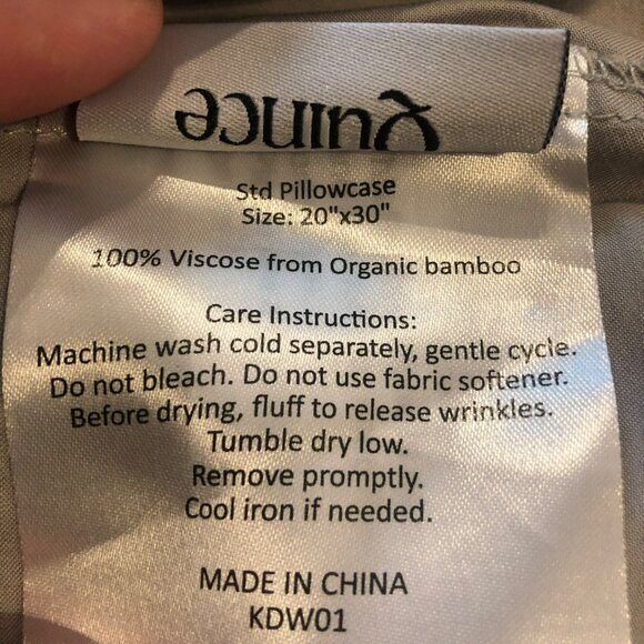 Quince Organic Bamboo Standard Pillow Cases Set of 2 20"x30" Light Grey NWOT - Picture 3 of 4